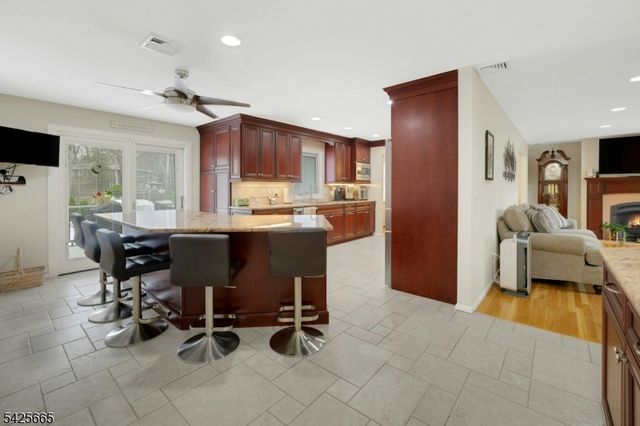 27 Howland Cir, West Caldwell Twp., NJ 07006