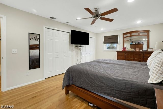 27 Howland Cir, West Caldwell Twp., NJ 07006