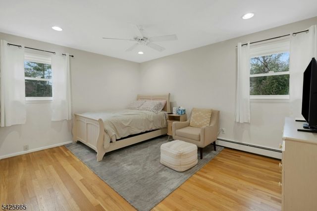 27 Howland Cir, West Caldwell Twp., NJ 07006