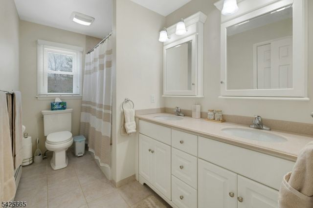 27 Howland Cir, West Caldwell Twp., NJ 07006