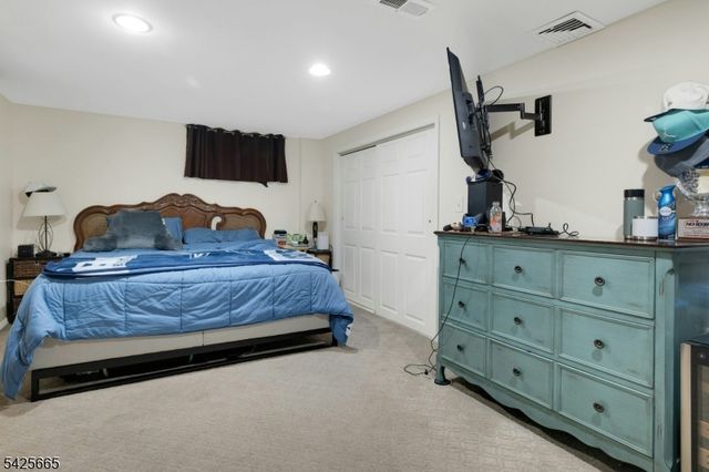 27 Howland Cir, West Caldwell Twp., NJ 07006