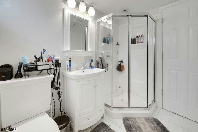 27 Howland Cir, West Caldwell Twp., NJ 07006