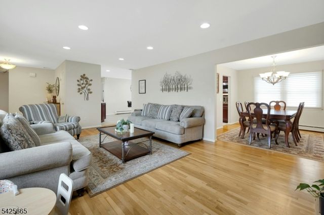 27 Howland Cir, West Caldwell Twp., NJ 07006