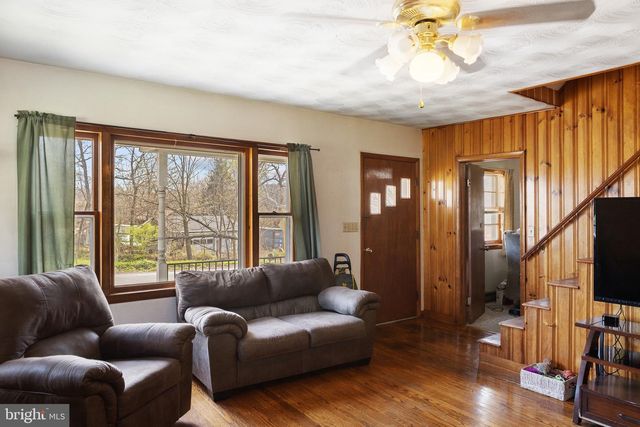 3223 SENEDO RD, Quicksburg, VA 22847