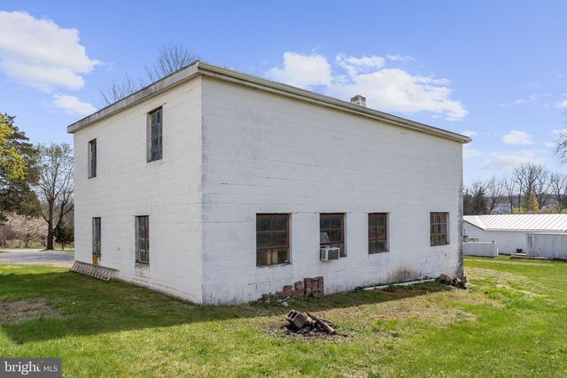 3223 SENEDO RD, Quicksburg, VA 22847