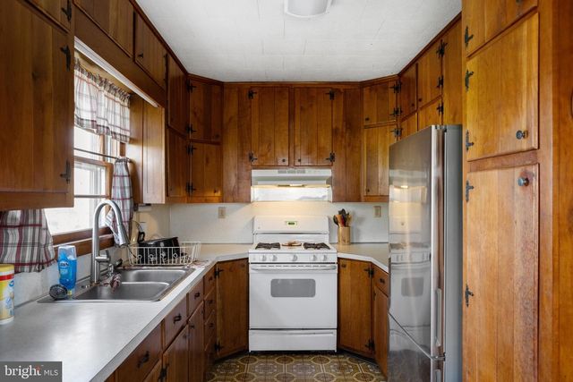 3223 SENEDO RD, Quicksburg, VA 22847