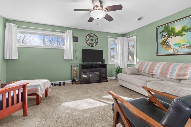 516 WINNEBAGO HEIGHTS, Neenah, WI 54956