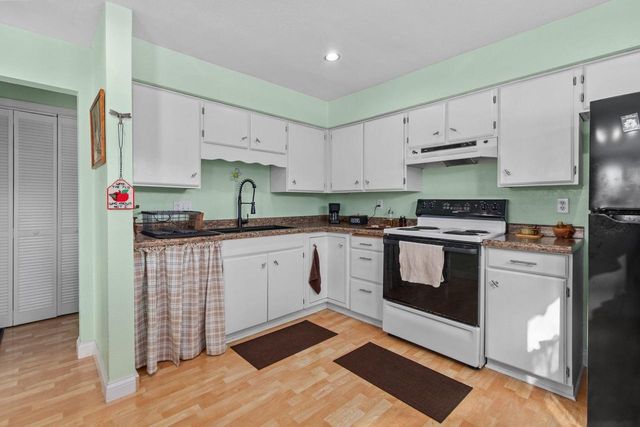 516 WINNEBAGO HEIGHTS, Neenah, WI 54956