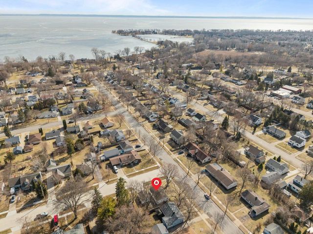 516 WINNEBAGO HEIGHTS, Neenah, WI 54956