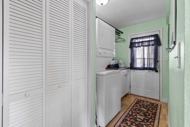 516 WINNEBAGO HEIGHTS, Neenah, WI 54956