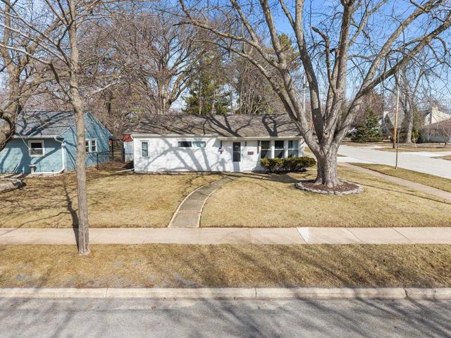 516 WINNEBAGO HEIGHTS, Neenah, WI 54956