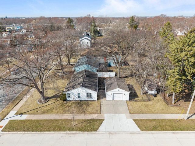 516 WINNEBAGO HEIGHTS, Neenah, WI 54956