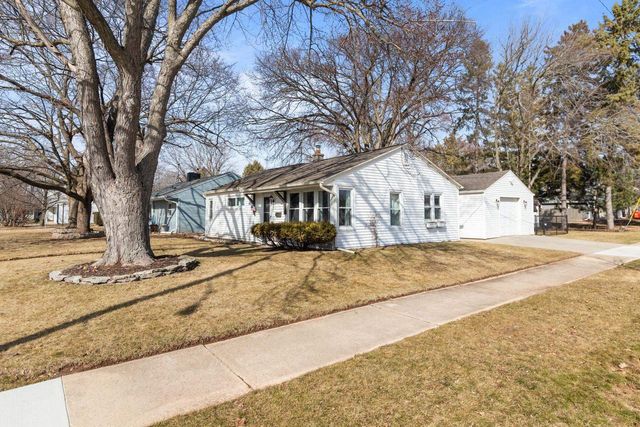 516 WINNEBAGO HEIGHTS, Neenah, WI 54956