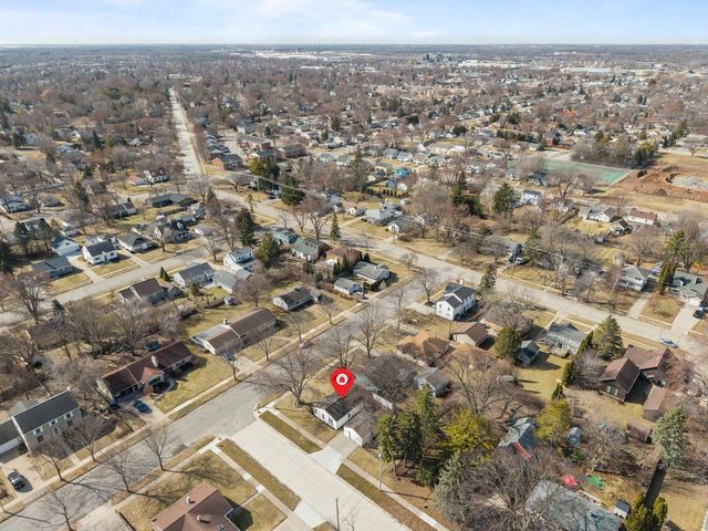 516 WINNEBAGO HEIGHTS, Neenah, WI 54956