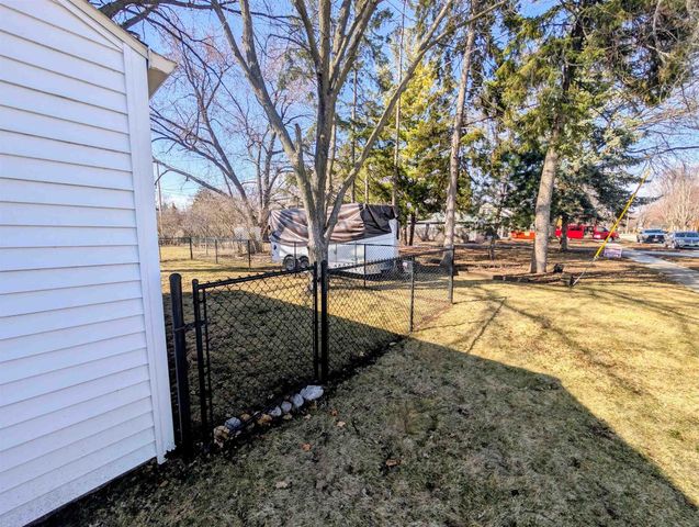 516 WINNEBAGO HEIGHTS, Neenah, WI 54956