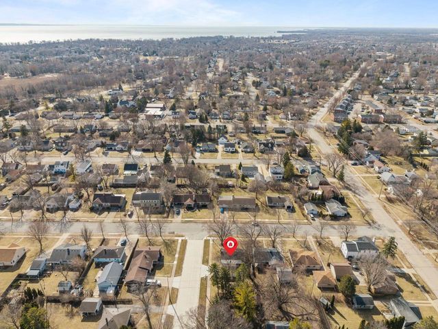 516 WINNEBAGO HEIGHTS, Neenah, WI 54956