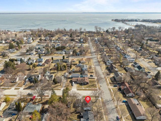 516 WINNEBAGO HEIGHTS, Neenah, WI 54956