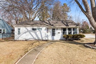 516 WINNEBAGO HEIGHTS, Neenah, WI 54956