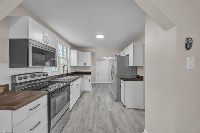 1125 Wilmington Avenue, Statesville, NC 28677