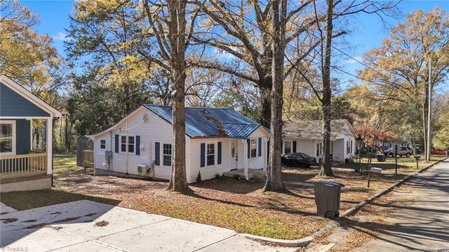 1125 Wilmington Avenue, Statesville, NC 28677