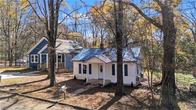 1125 Wilmington Avenue, Statesville, NC 28677