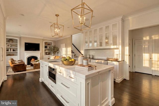 8509 COUNTRY CLUB DR, Bethesda, MD 20817