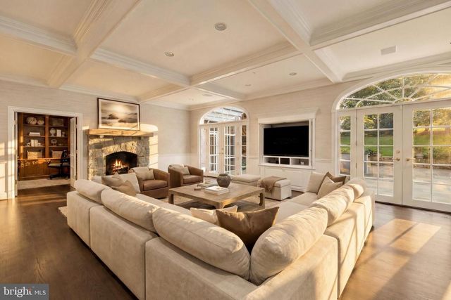 8509 COUNTRY CLUB DR, Bethesda, MD 20817