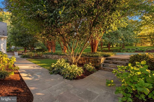 8509 COUNTRY CLUB DR, Bethesda, MD 20817