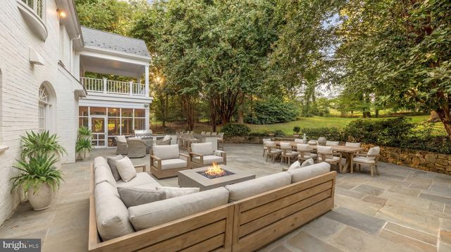 8509 COUNTRY CLUB DR, Bethesda, MD 20817