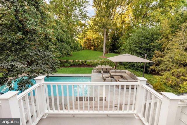 8509 COUNTRY CLUB DR, Bethesda, MD 20817
