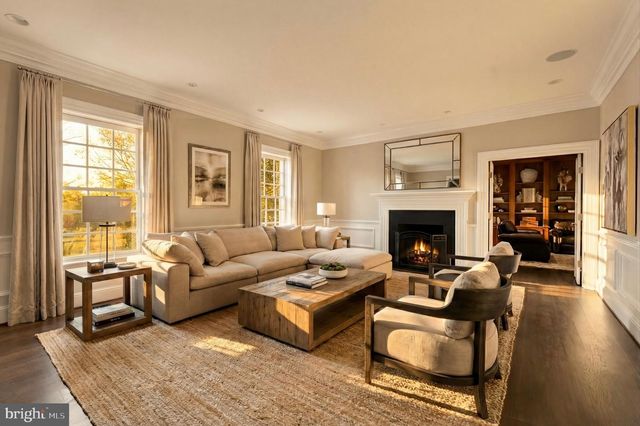 8509 COUNTRY CLUB DR, Bethesda, MD 20817