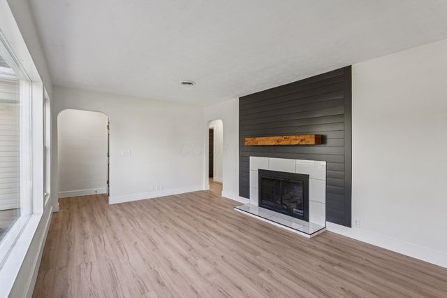 3283 Kingston Avenue, Grove City, OH 43123