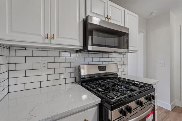 3283 Kingston Avenue, Grove City, OH 43123