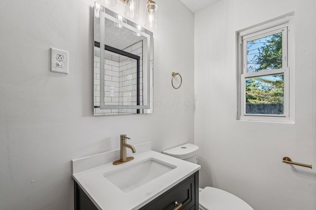 3283 Kingston Avenue, Grove City, OH 43123