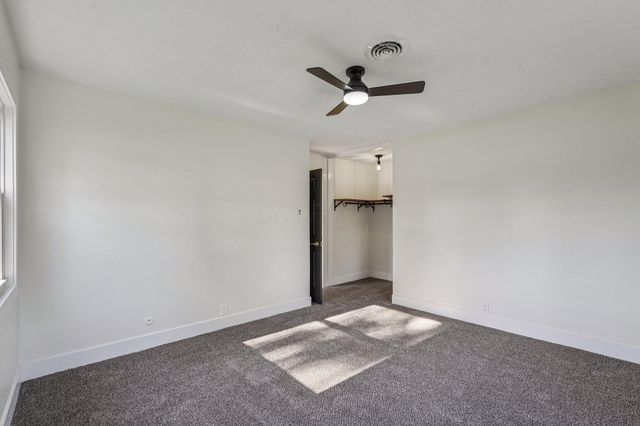 3283 Kingston Avenue, Grove City, OH 43123