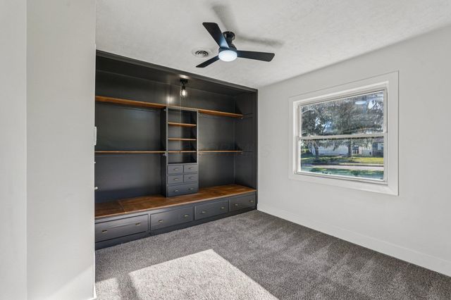 3283 Kingston Avenue, Grove City, OH 43123