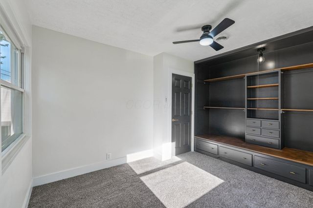 3283 Kingston Avenue, Grove City, OH 43123