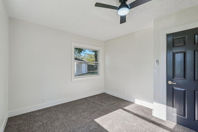 3283 Kingston Avenue, Grove City, OH 43123