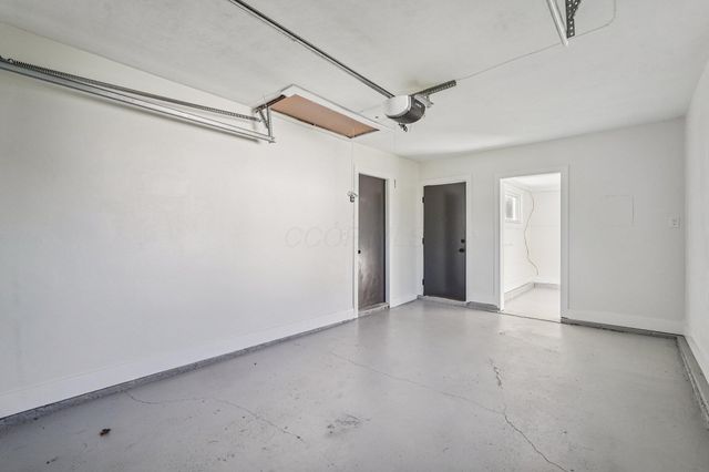 3283 Kingston Avenue, Grove City, OH 43123