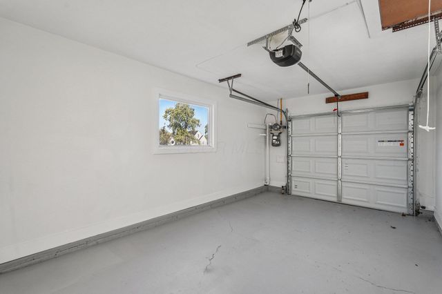 3283 Kingston Avenue, Grove City, OH 43123