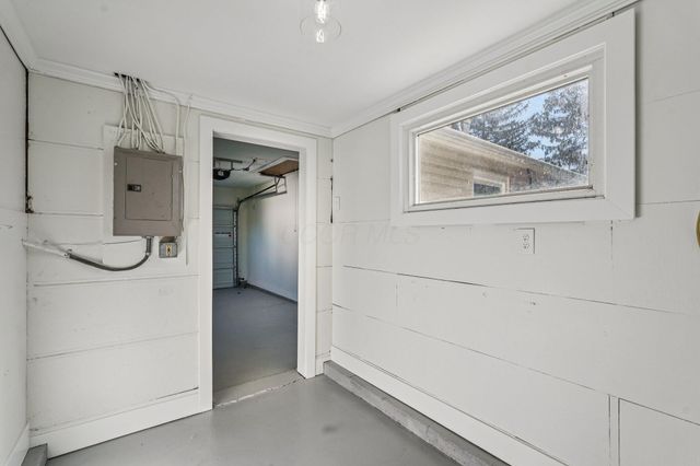 3283 Kingston Avenue, Grove City, OH 43123