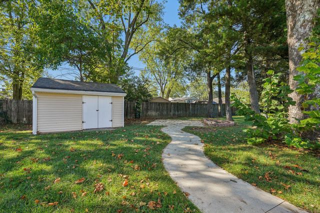 3283 Kingston Avenue, Grove City, OH 43123