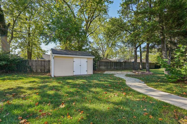 3283 Kingston Avenue, Grove City, OH 43123