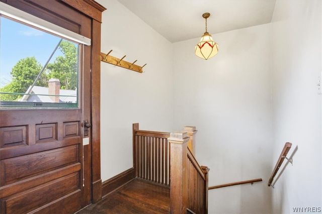 11 Cleveburn Place, Buffalo, NY 14222