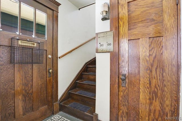 11 Cleveburn Place, Buffalo, NY 14222