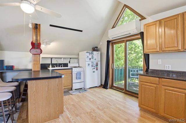11 Cleveburn Place, Buffalo, NY 14222