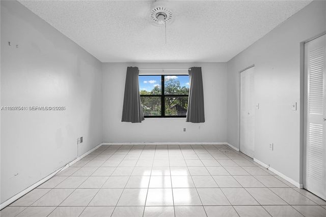 502 Westree Ln, Plantation, FL 33324