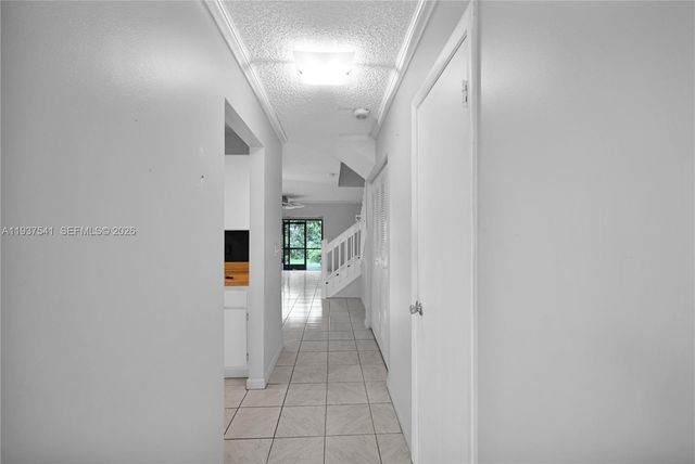 502 Westree Ln, Plantation, FL 33324