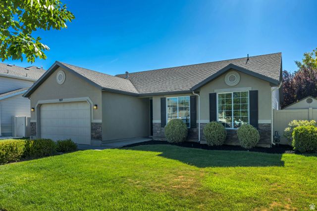 977 N FOX HOLLOW DR, North Salt Lake, UT 84054