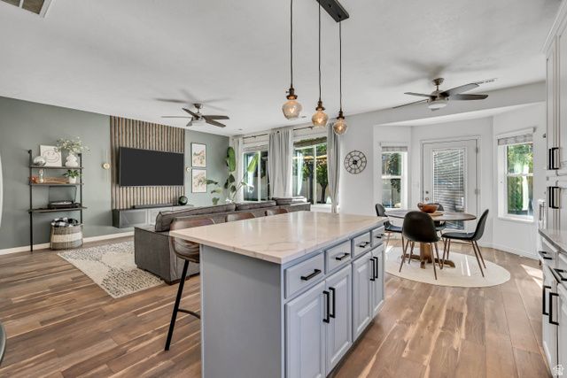 977 N FOX HOLLOW DR, North Salt Lake, UT 84054